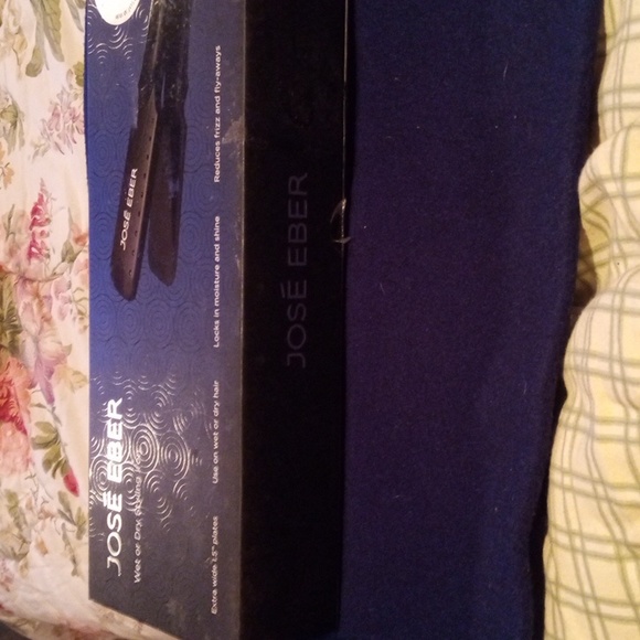 Nwot JOSE EBER flat iron - Picture 7 of 8